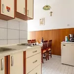 Grosse In Split- Diokletianpalast-naehe By Interhome