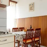 Grosse In Split- Diokletianpalast-naehe By Interhome Apartman *