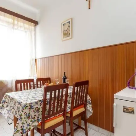 Grosse In Split- Diokletianpalast-naehe By Interhome * Split