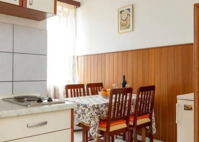 Grosse In Split- Diokletianpalast-naehe By Interhome アパート *